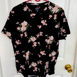 Hollister Floral Curved Hem Tee